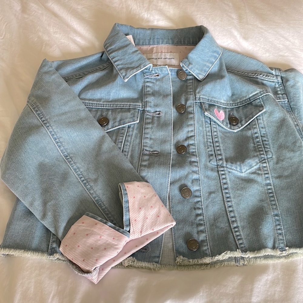 🔥 Cupcakes and Cashmere Jean Jacket with Heart - Picture 2 of 13